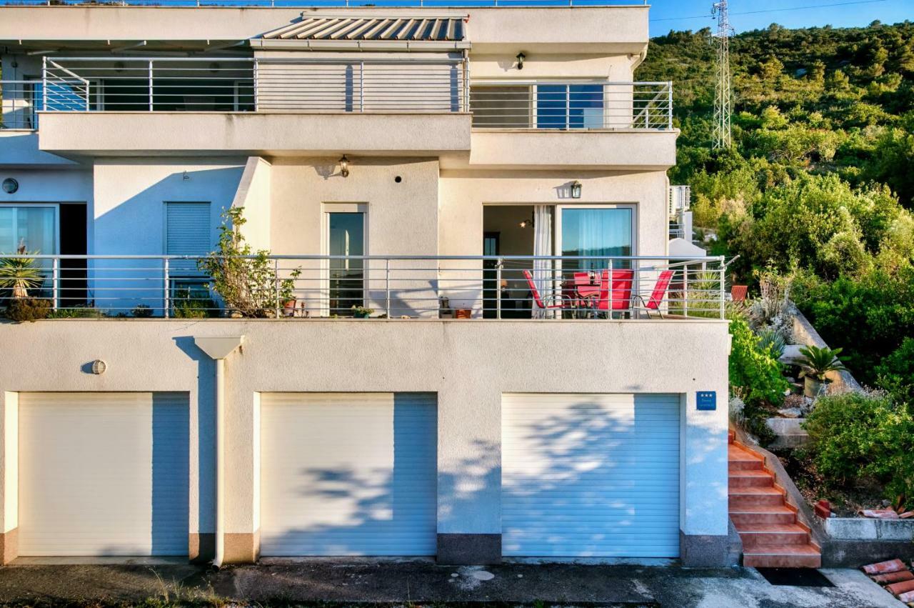 Apartment Diva Vis Exterior photo